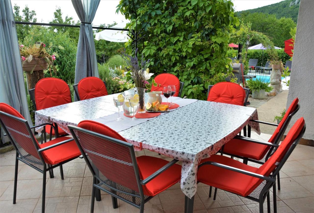 Villa Anne A Lovely Place In The Mountains Brest 外观 照片