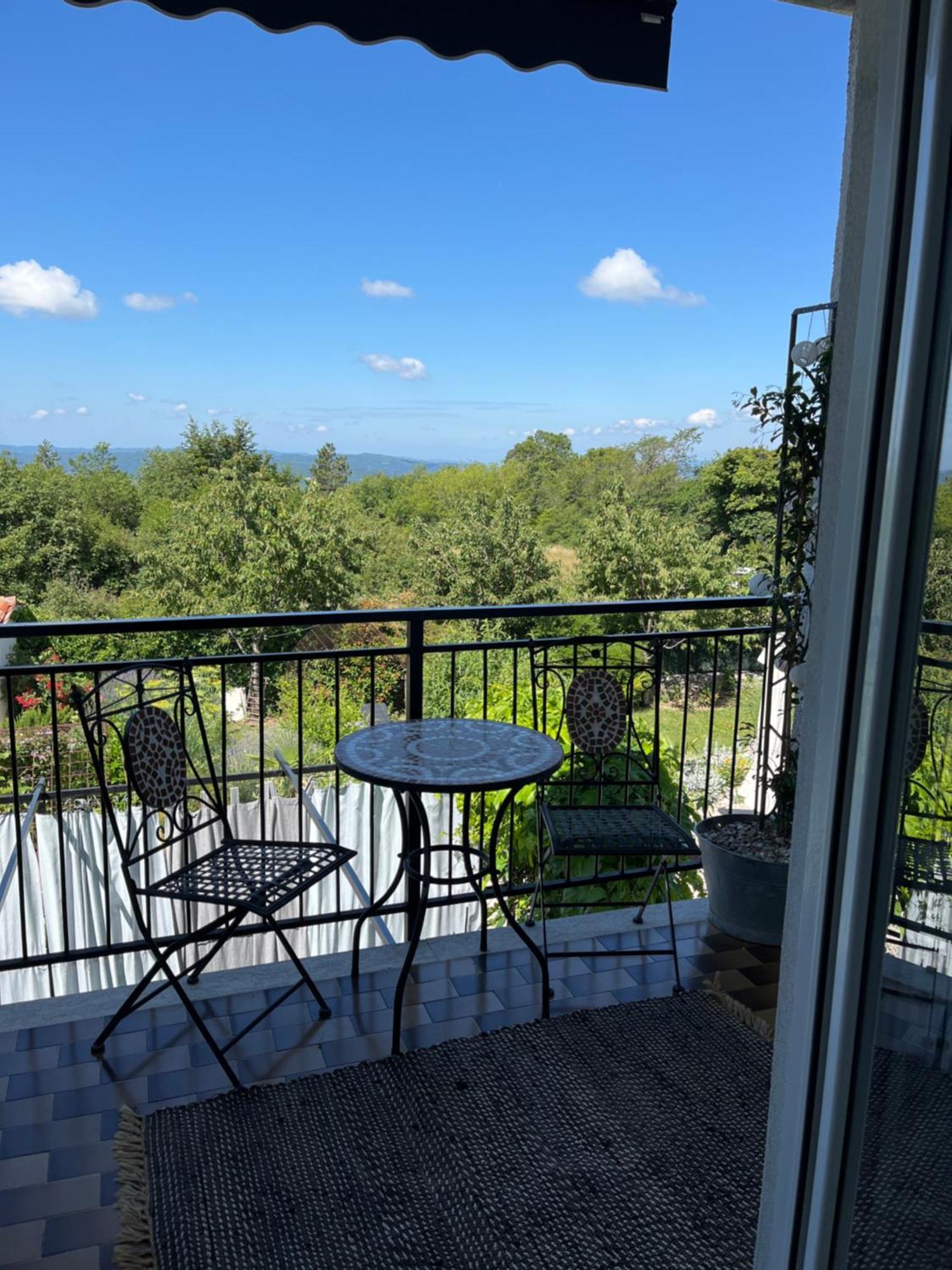 Villa Anne A Lovely Place In The Mountains Brest 外观 照片